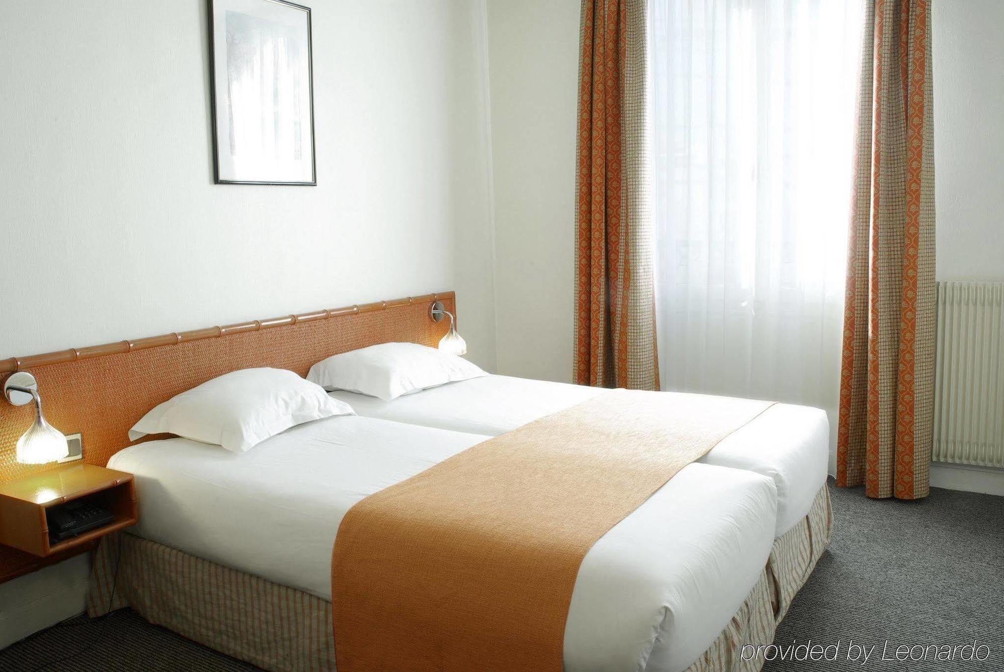 Trianon Gare De Lyon Hotel Париж Стая снимка